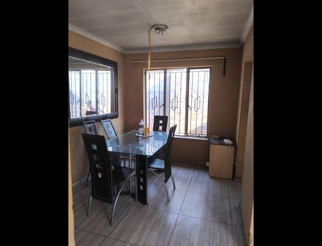 2 BEDROOM HOUSE FOR SALE IN MOROKA
